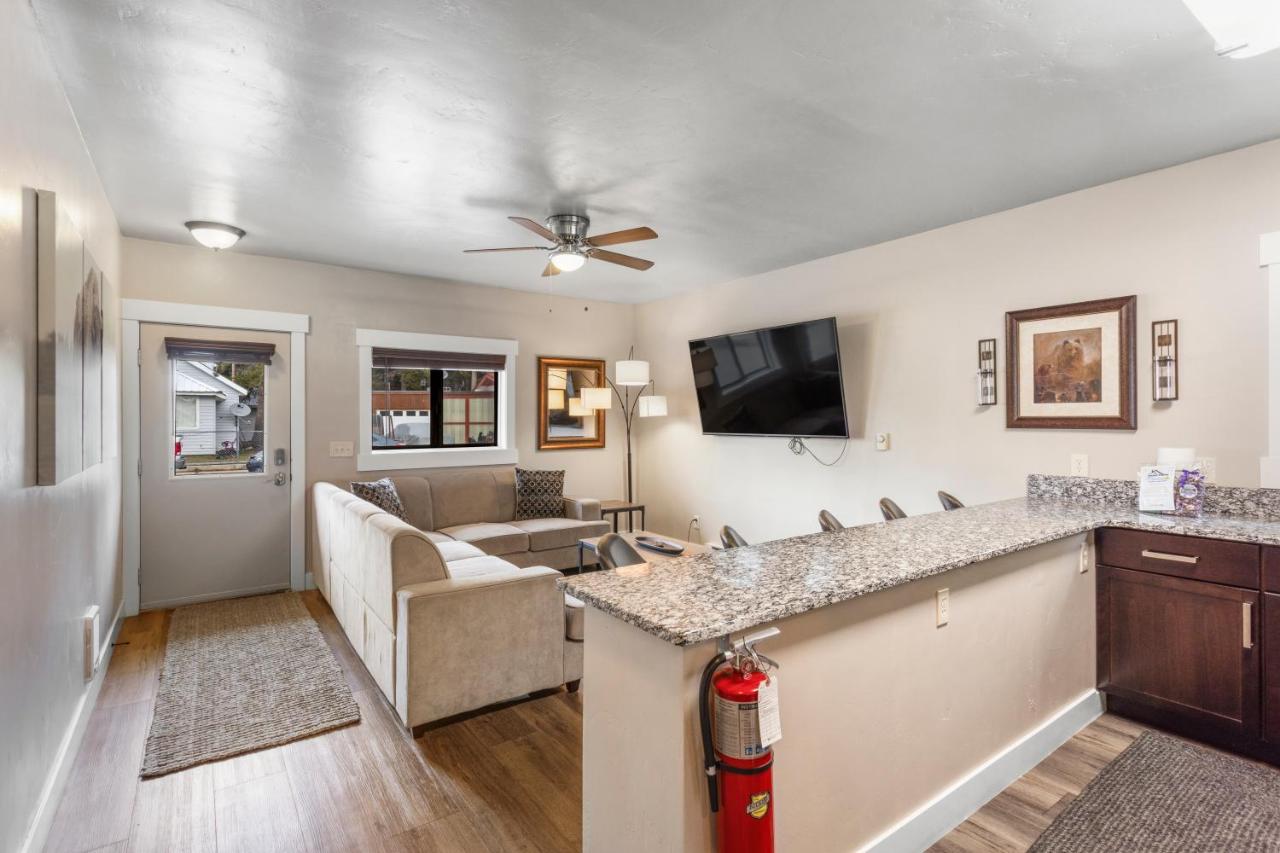 The Yellowstone Hideaway Unit A West Yellowstone Eksteriør billede